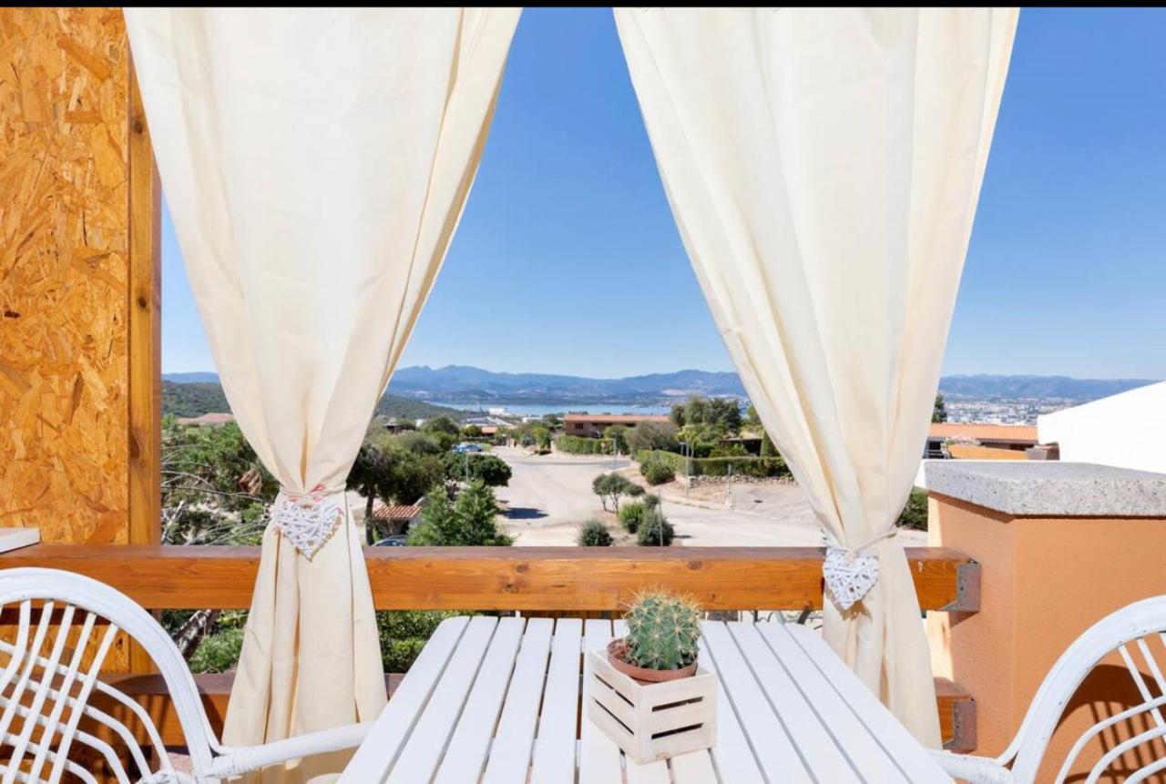 Casa Sharon Appartamento Vista Mare Ad Olbia Extérieur photo